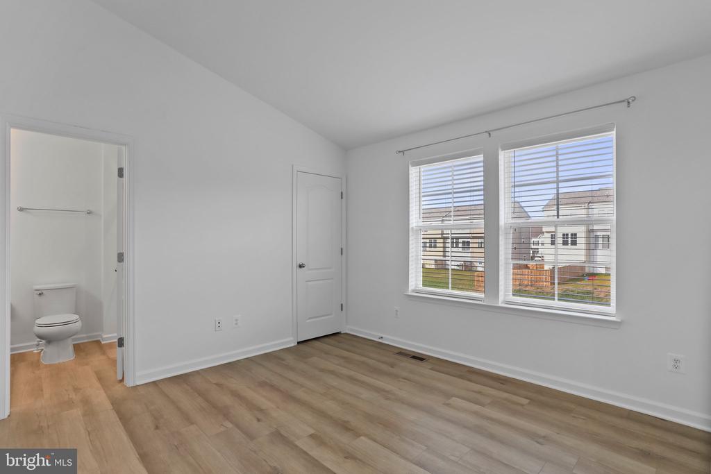 43 ANDOVER CT