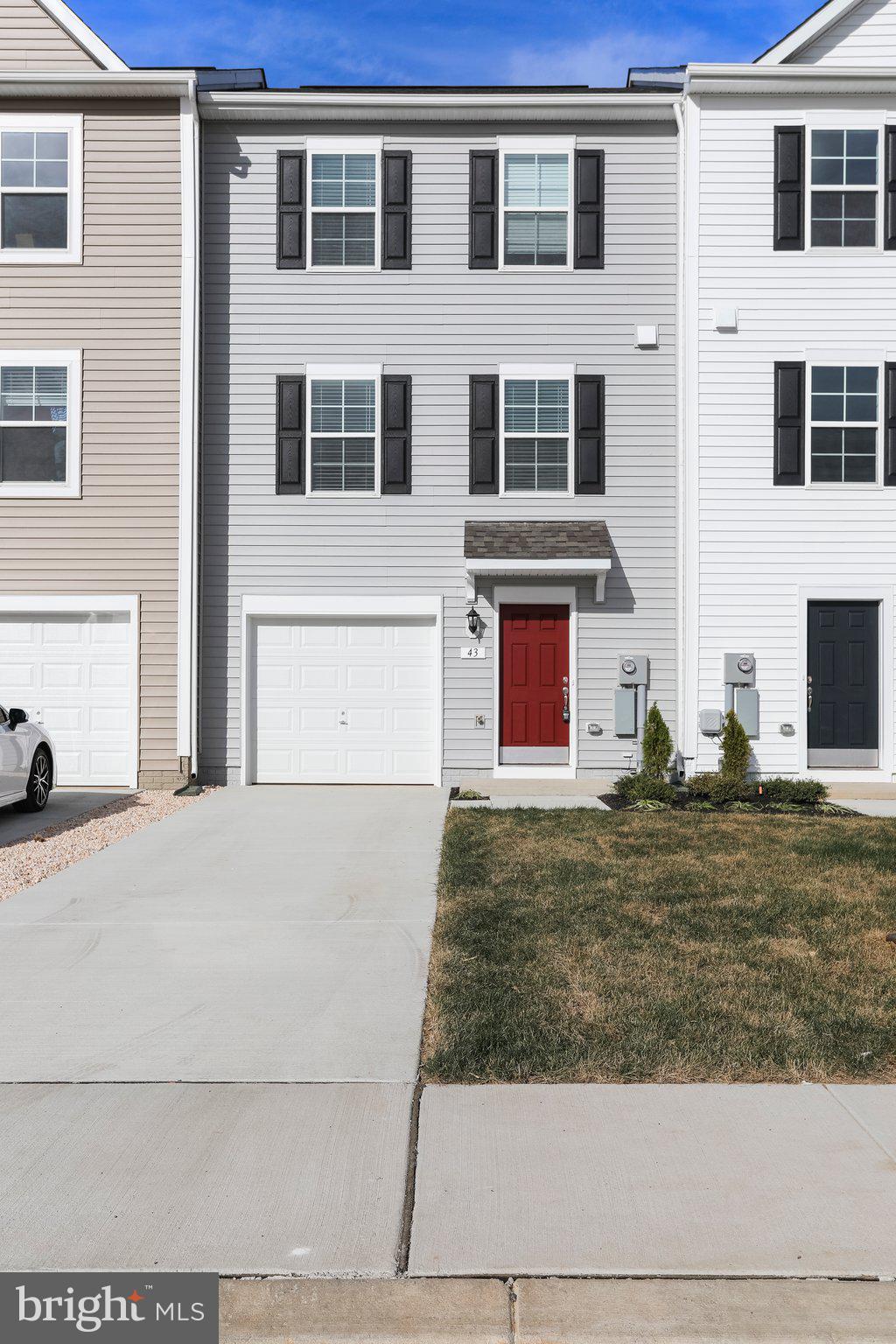 43 ANDOVER CT