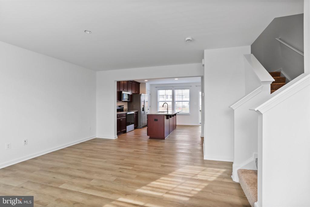 43 ANDOVER CT