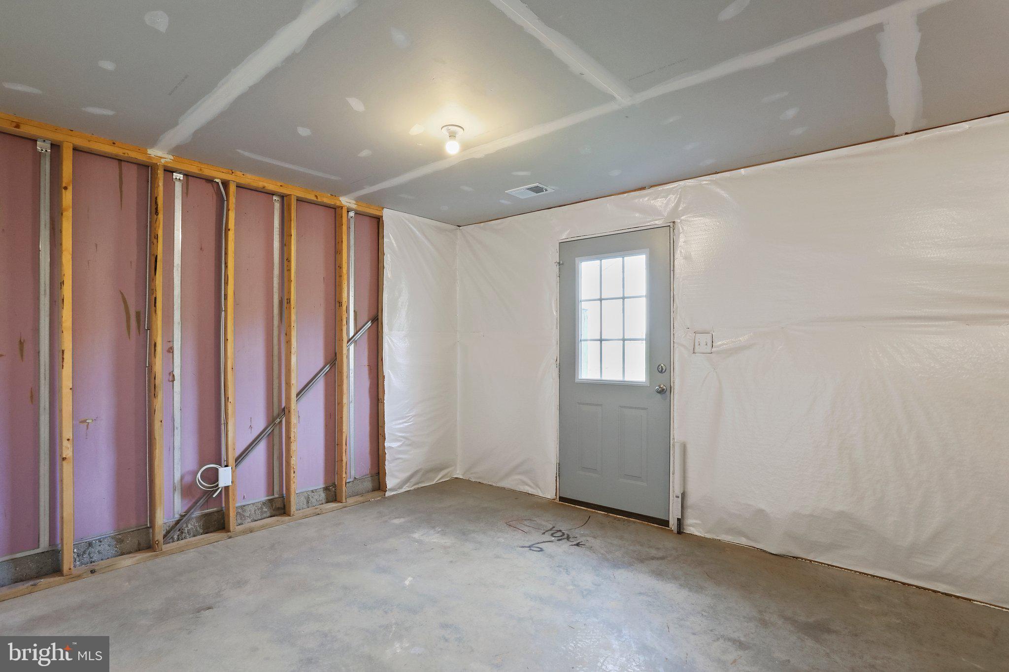 43 ANDOVER CT