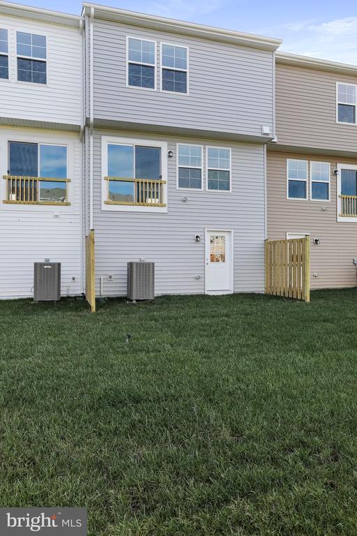 43 ANDOVER CT