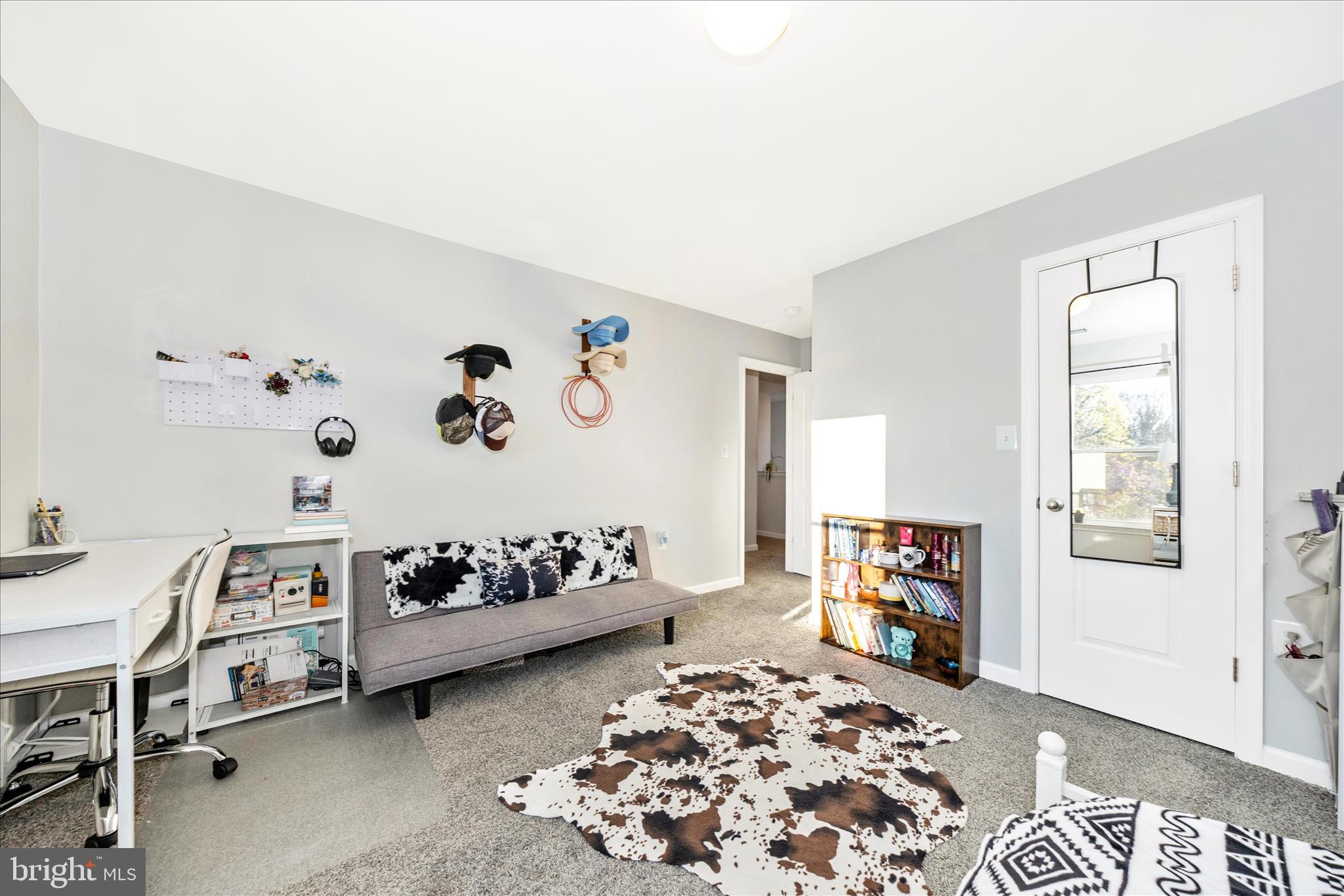 1276 RIPARIAN DRIVE