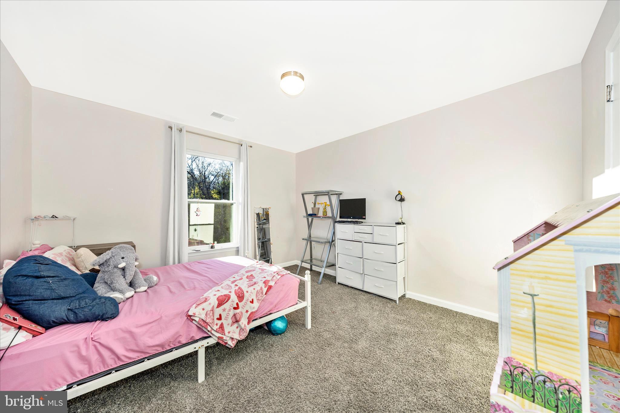 1276 RIPARIAN DRIVE