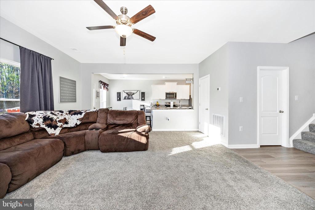1276 RIPARIAN DRIVE