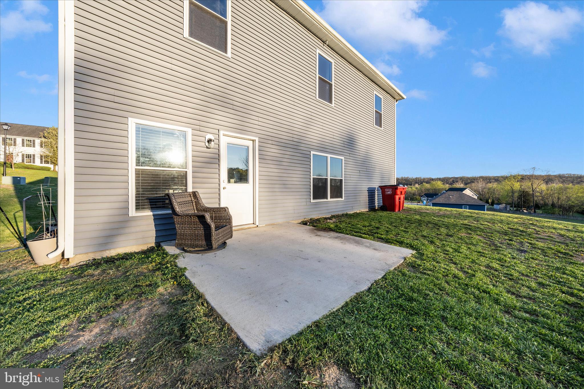 1276 RIPARIAN DRIVE