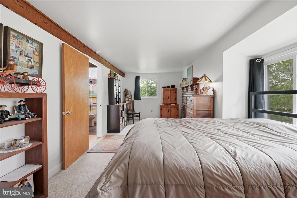 9207 TUSCARORA PIKE