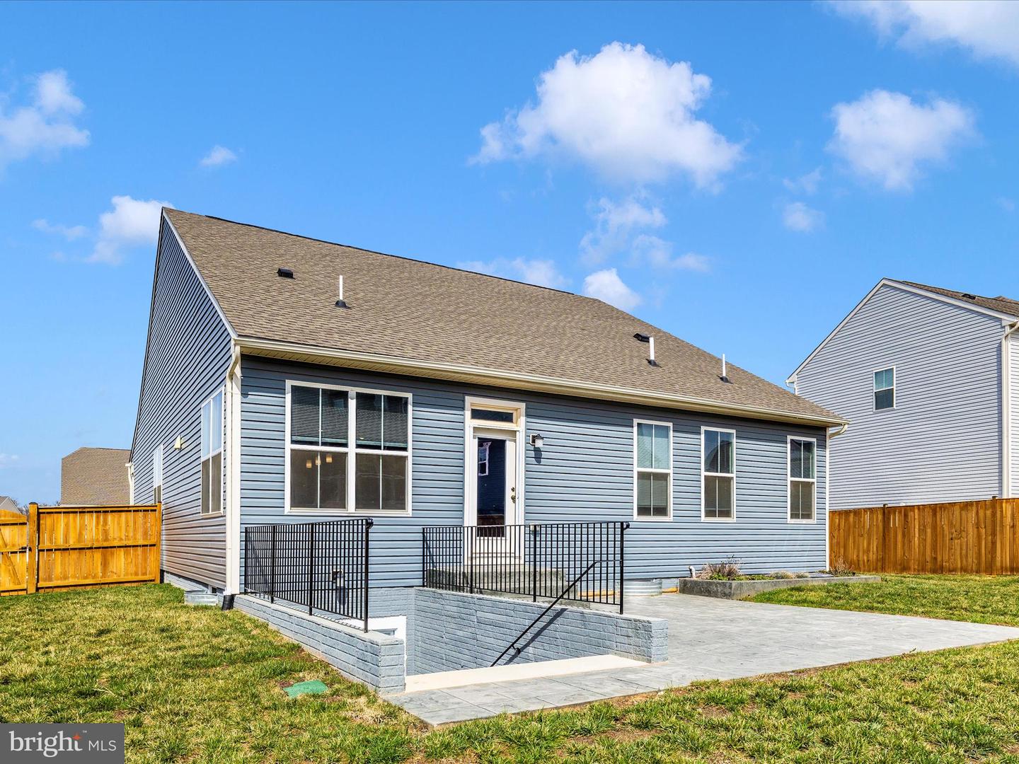 36 Cabots St