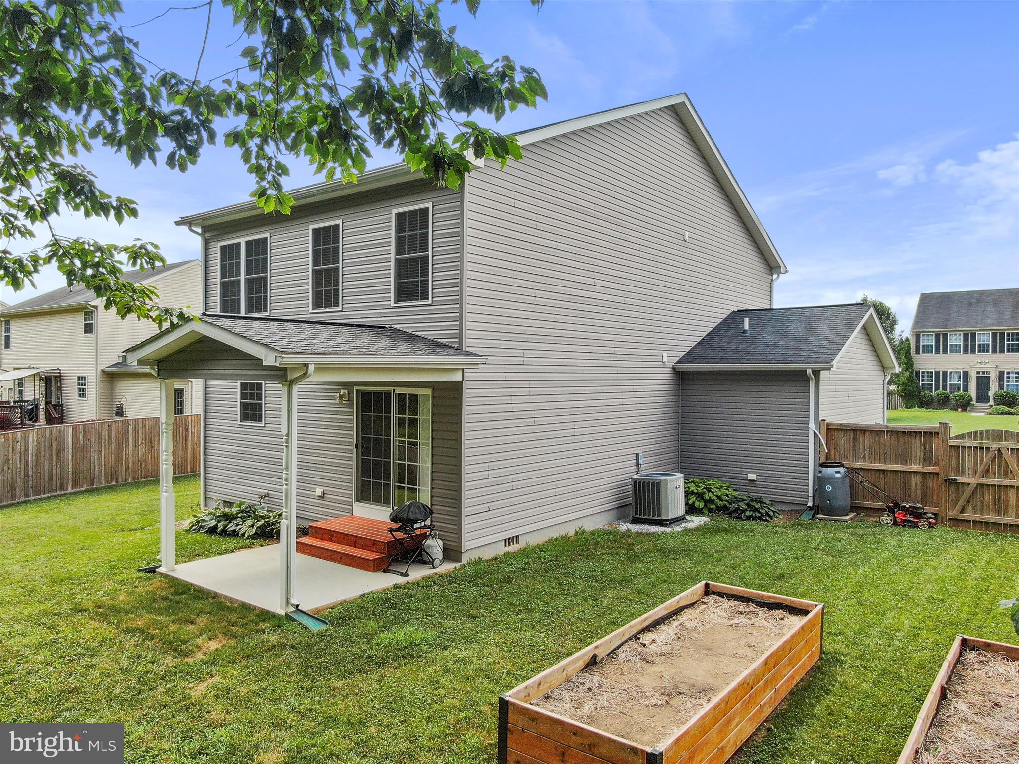 501 MADDEX FARM DRIVE