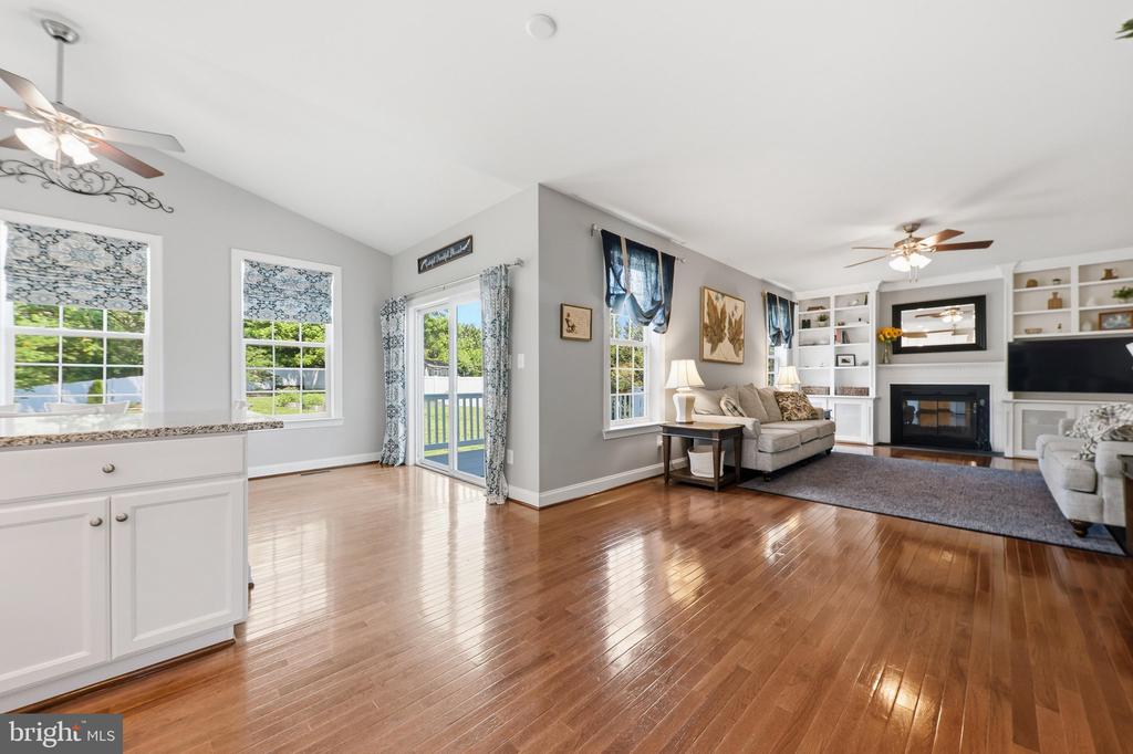 28 STONE RIVER COURT