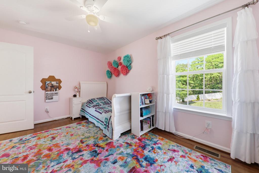 28 STONE RIVER COURT