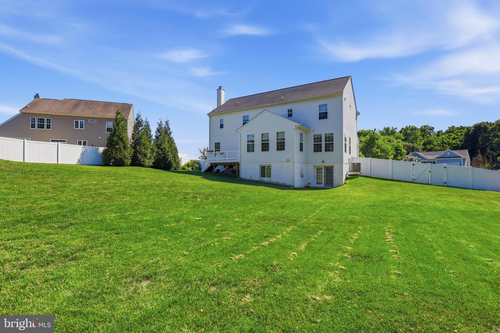 28 STONE RIVER COURT