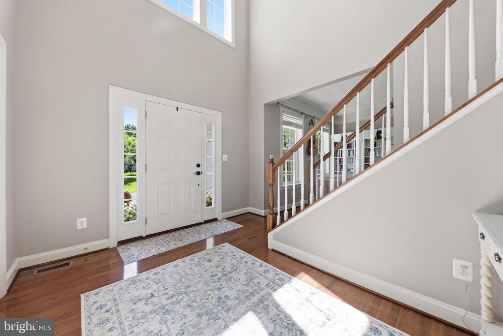 28 STONE RIVER COURT