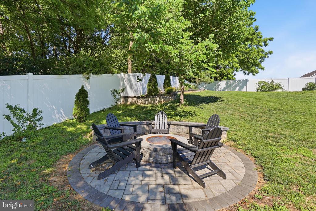 28 STONE RIVER COURT