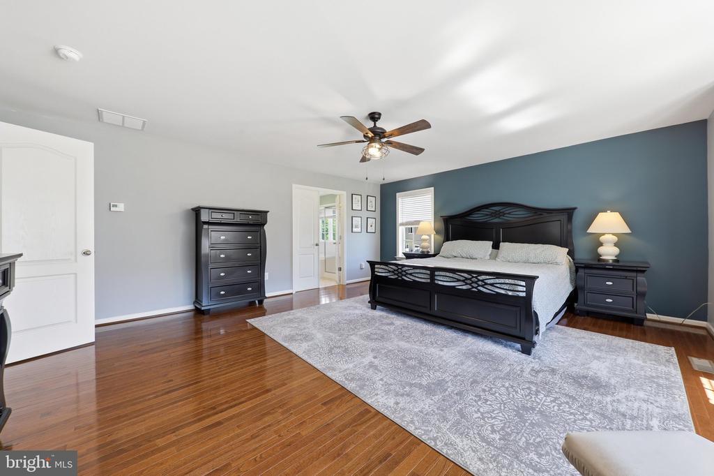 28 STONE RIVER COURT