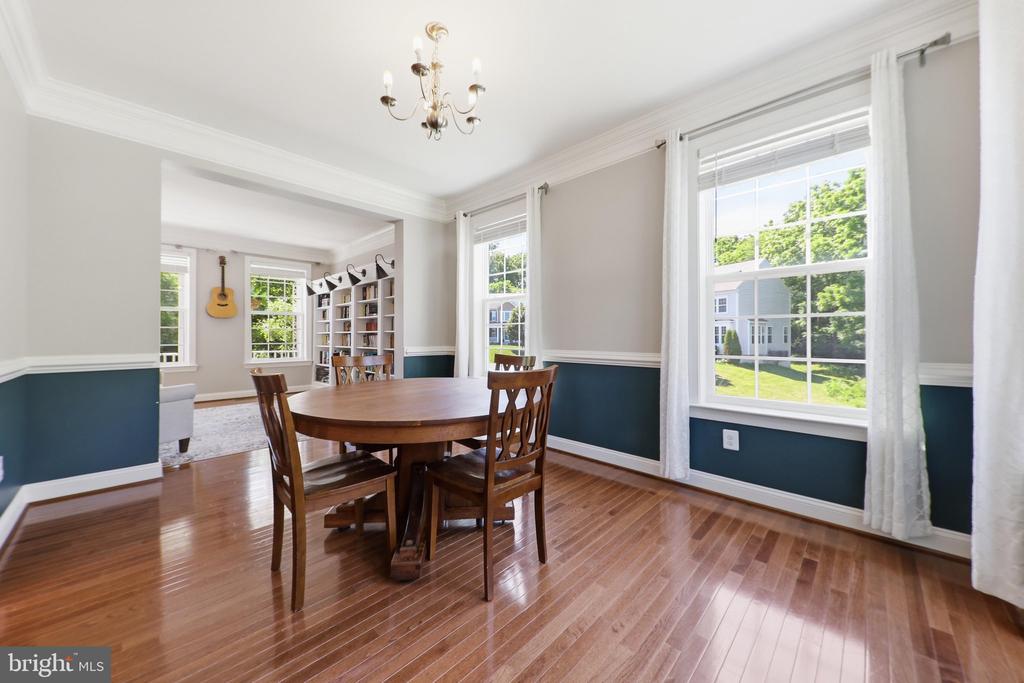 28 STONE RIVER COURT