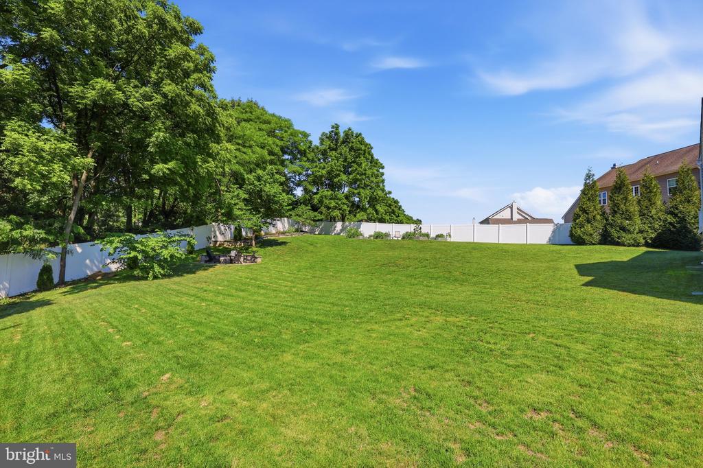 28 STONE RIVER COURT