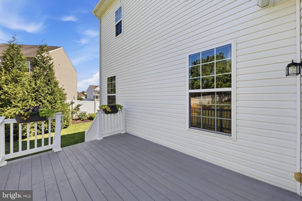 28 STONE RIVER COURT