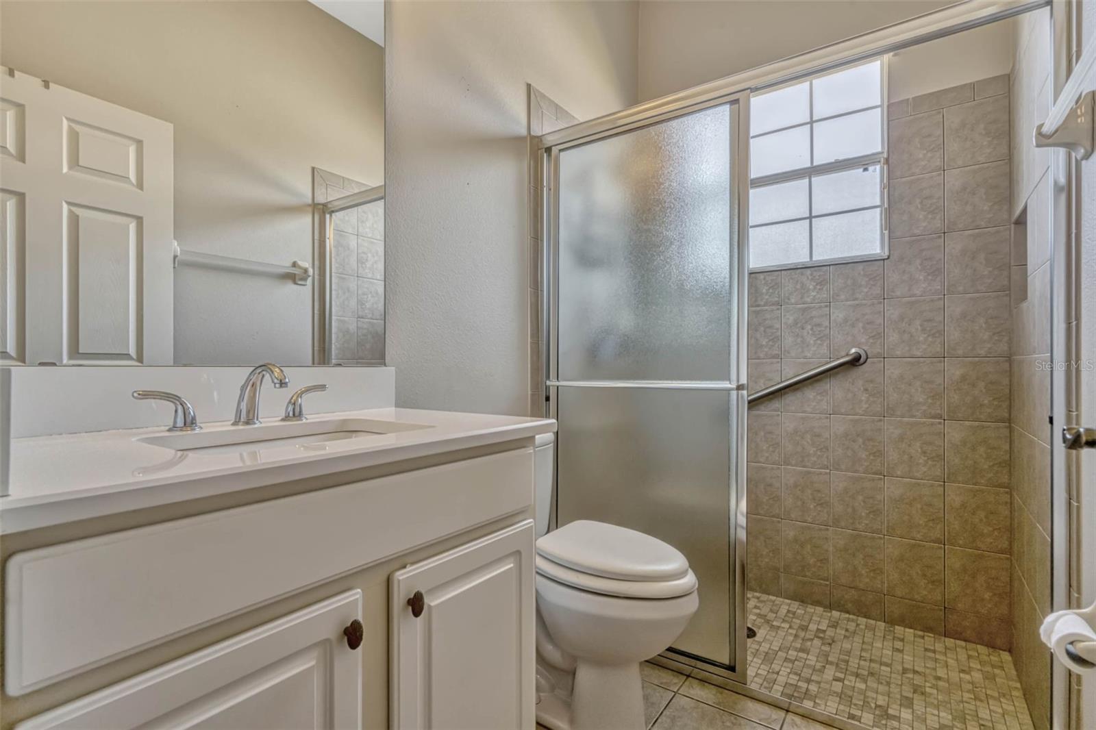 115 CRESCENT MOON DR