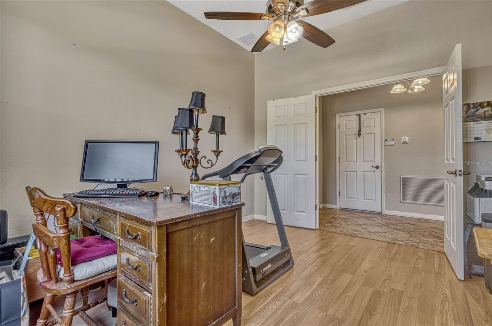 115 CRESCENT MOON DR