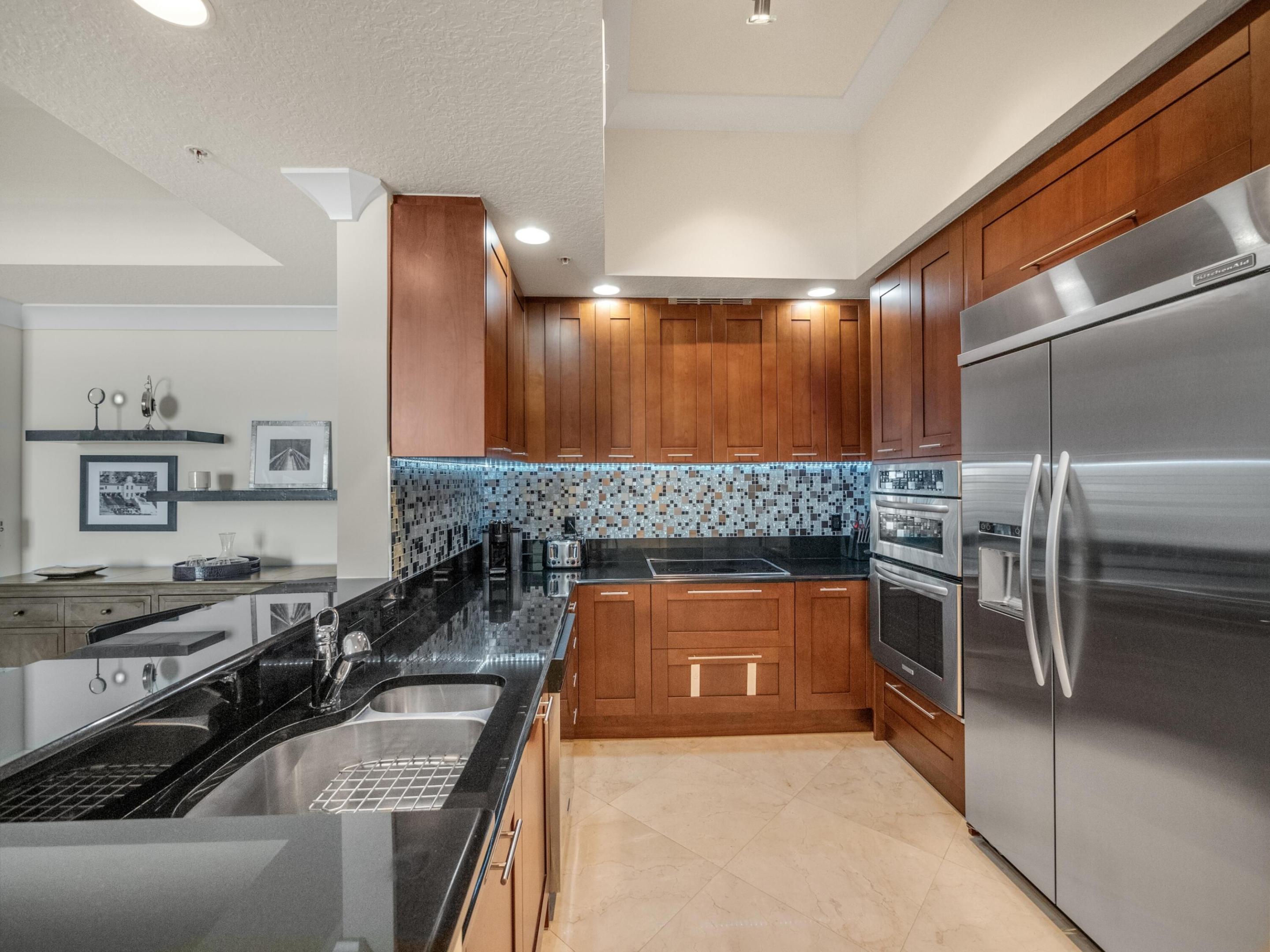 701 S Olive Avenue 2117