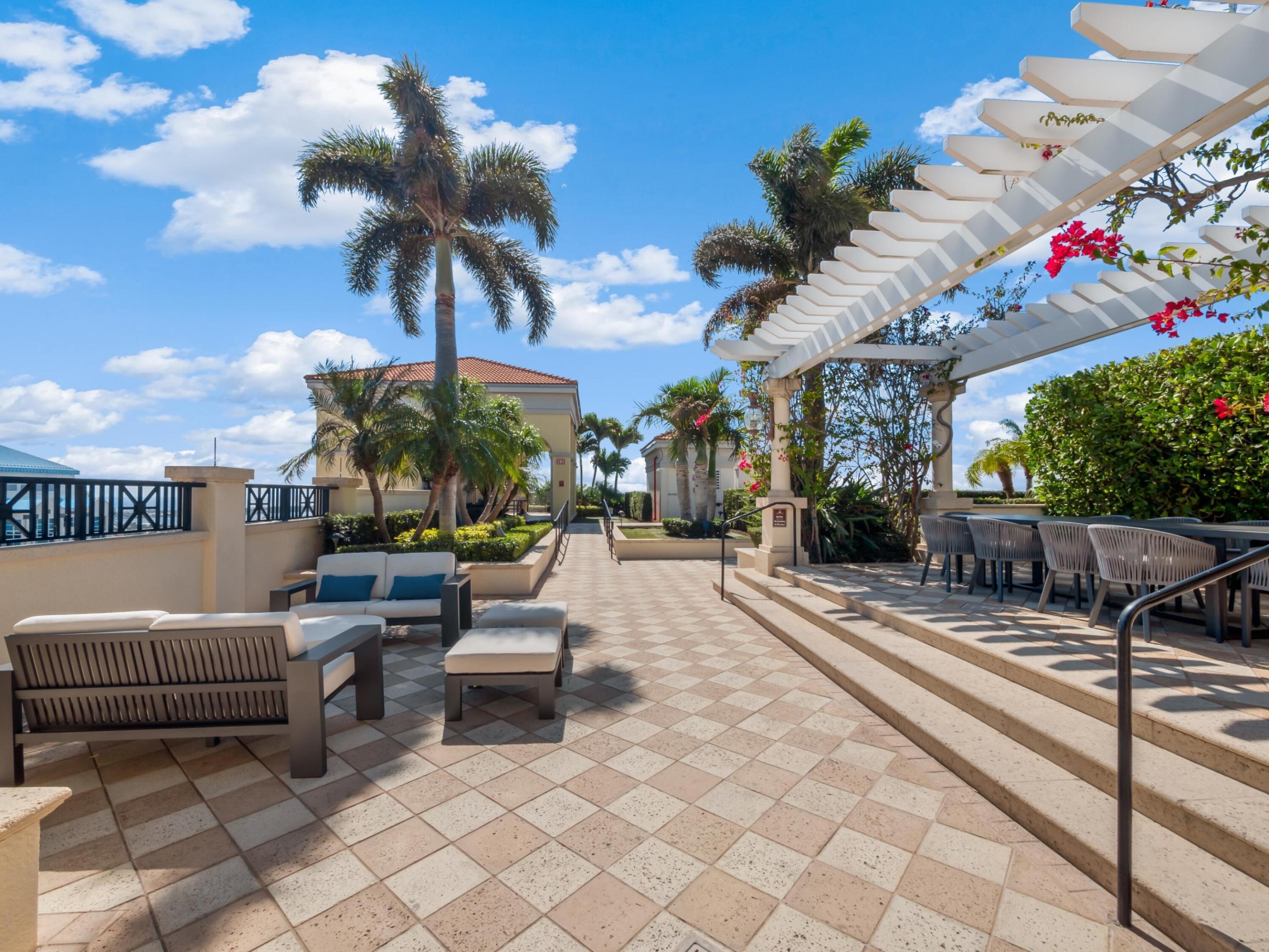 701 S Olive Avenue 2117