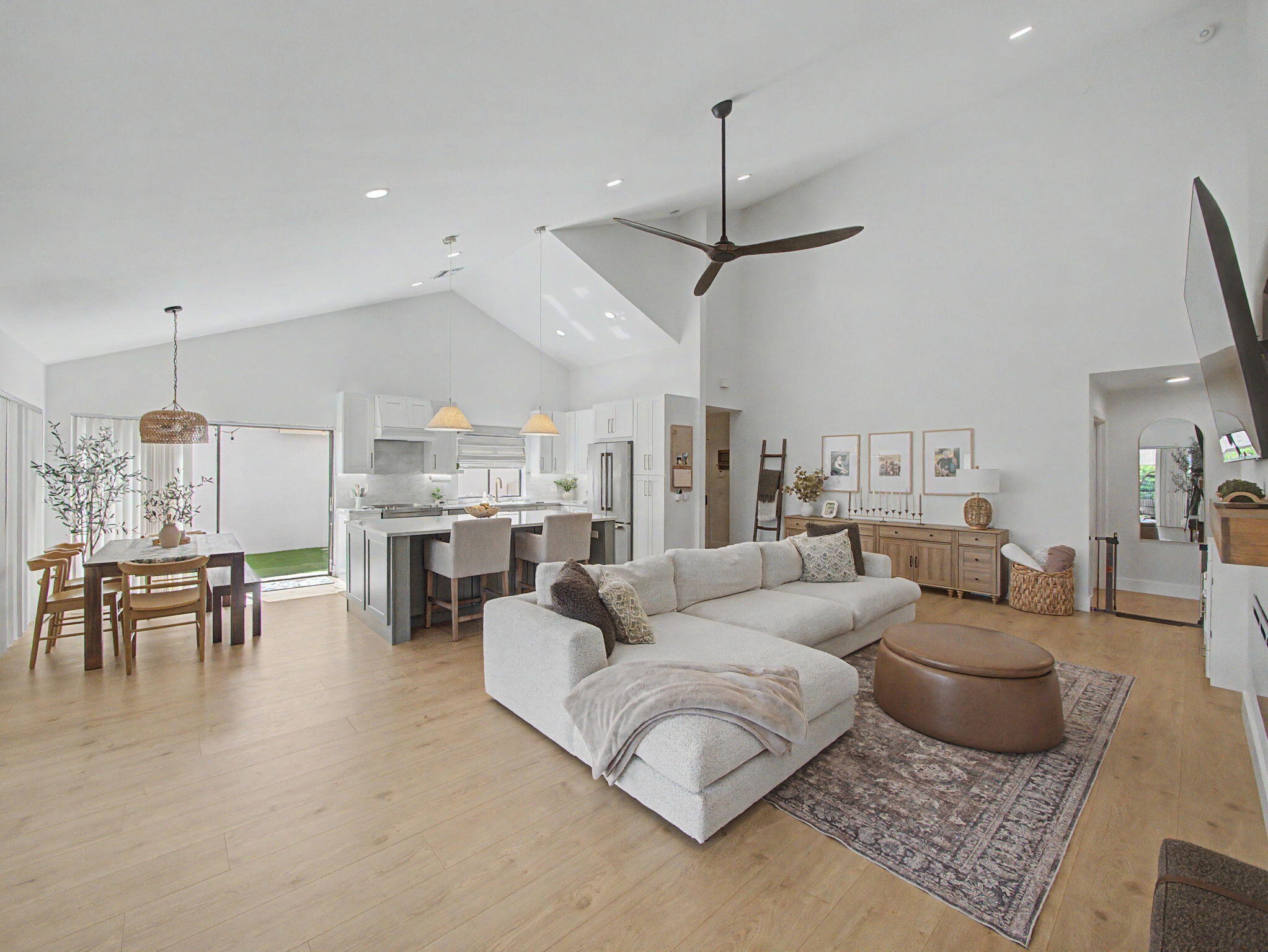 2631 Mohawk Circle