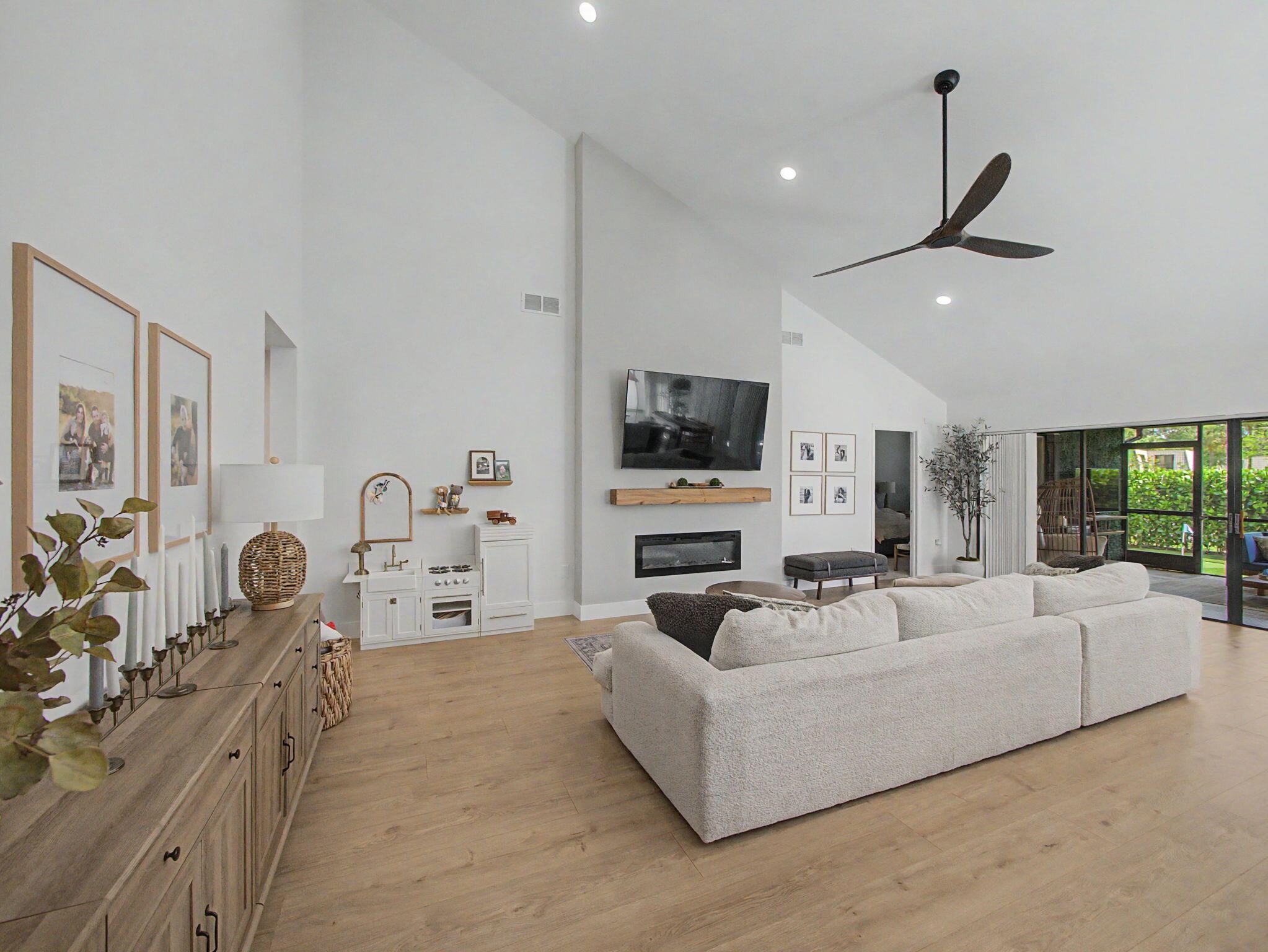 2631 Mohawk Circle
