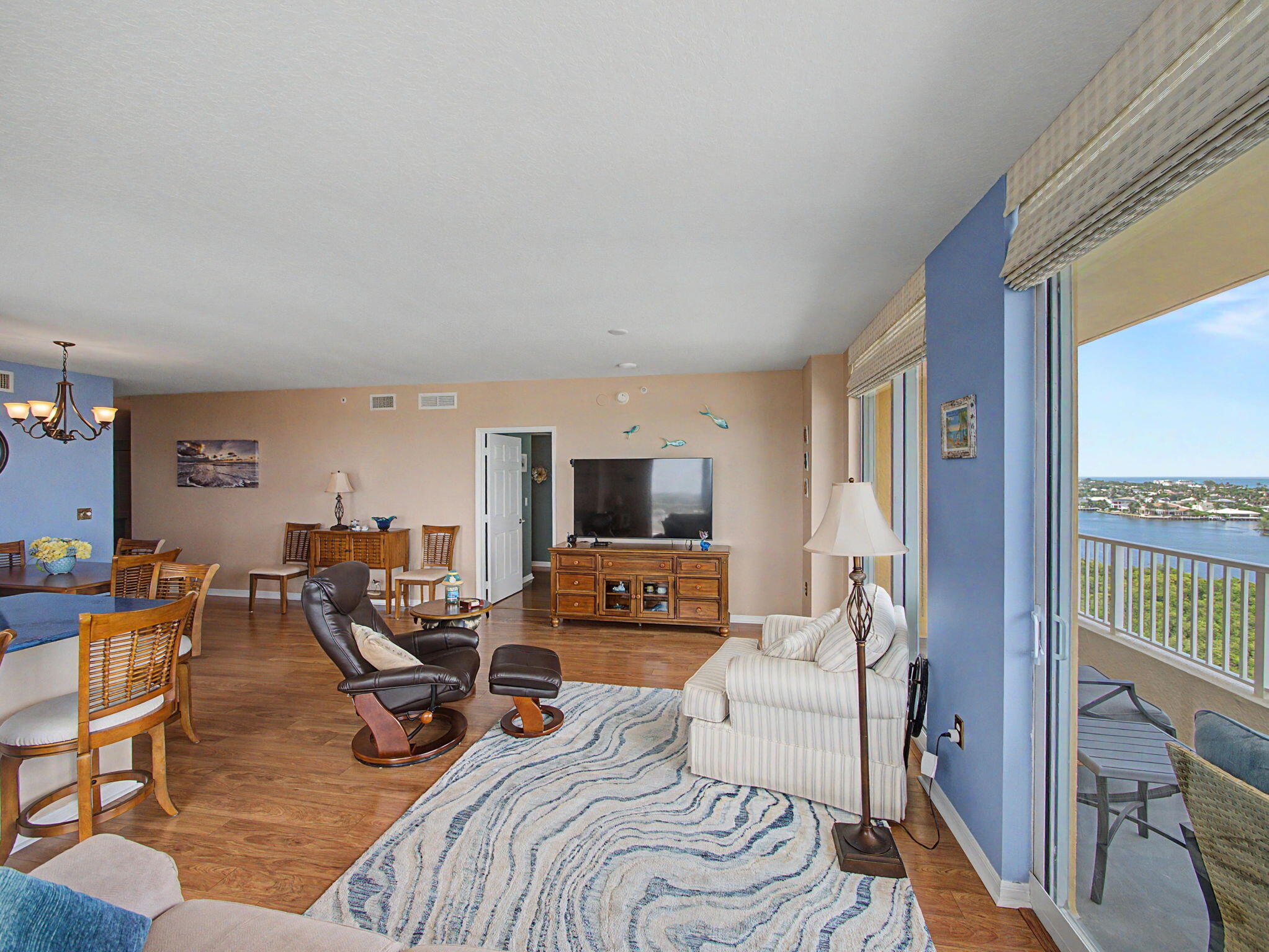 625 Casa Loma Boulevard 1402