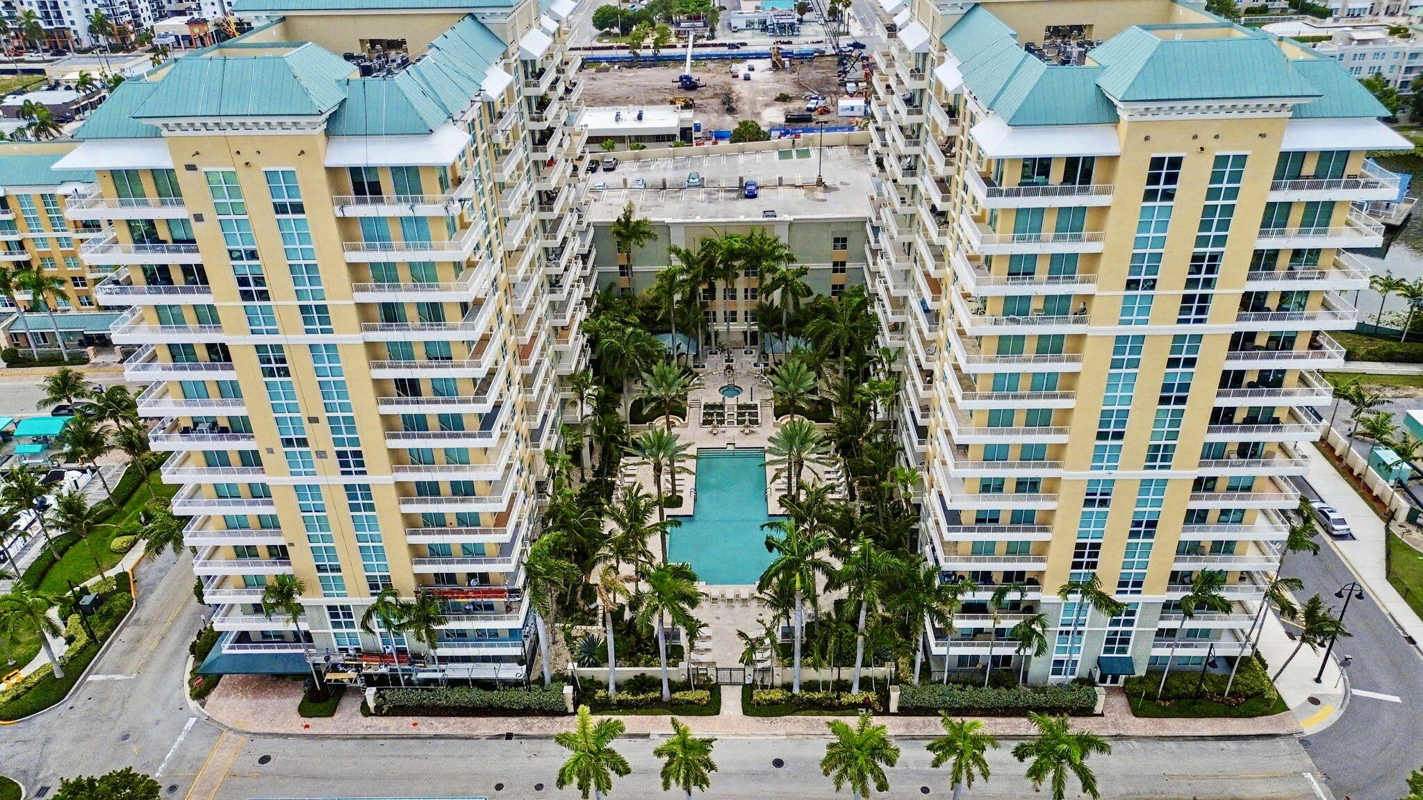 625 Casa Loma Boulevard 1402