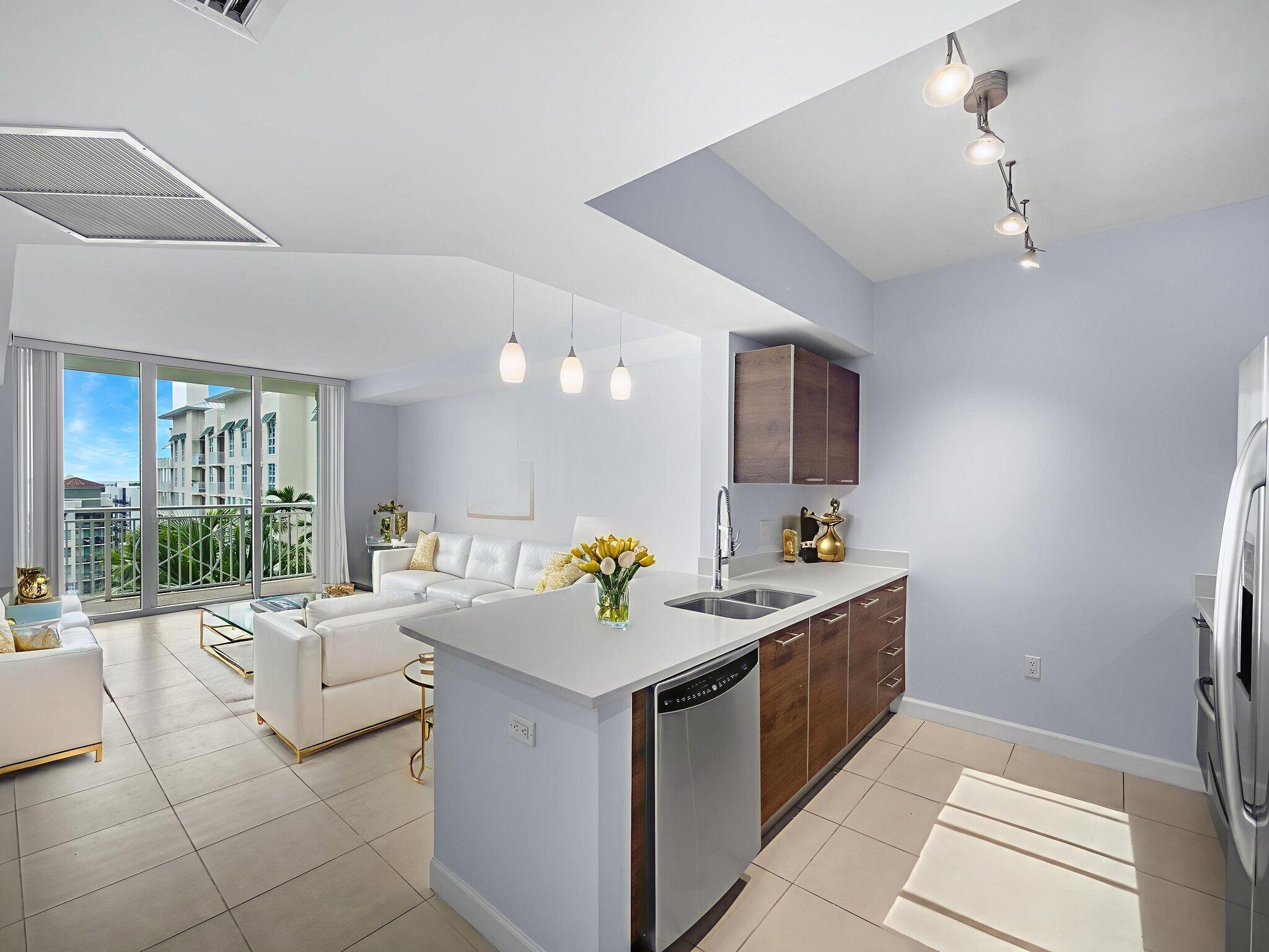 480 HIBISCUS Street 918
