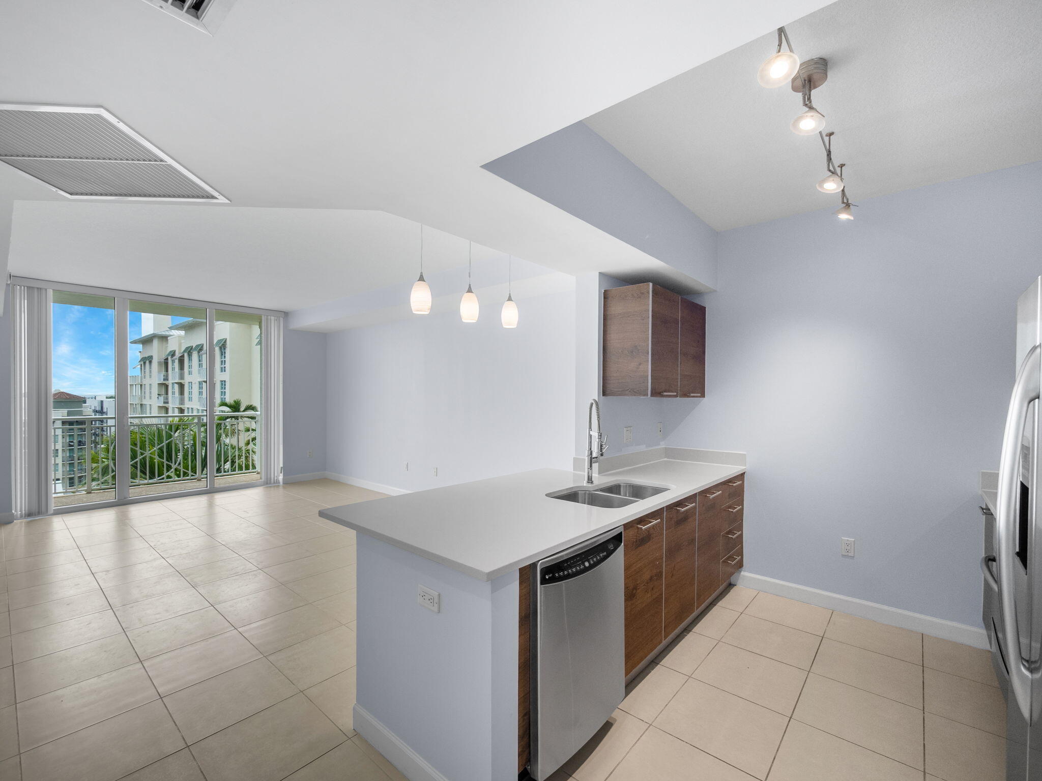 480 HIBISCUS Street 918