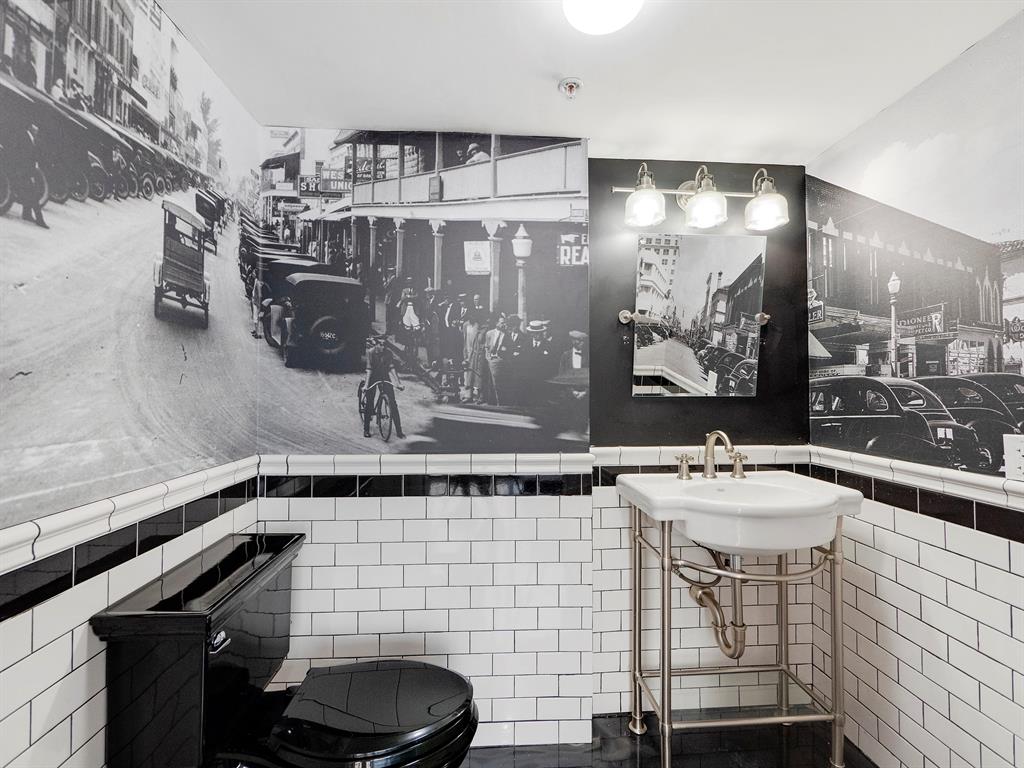 101 N Clematis Street 320