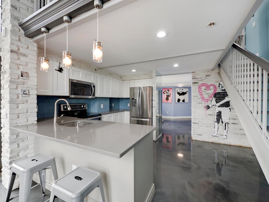 101 N Clematis Street 320