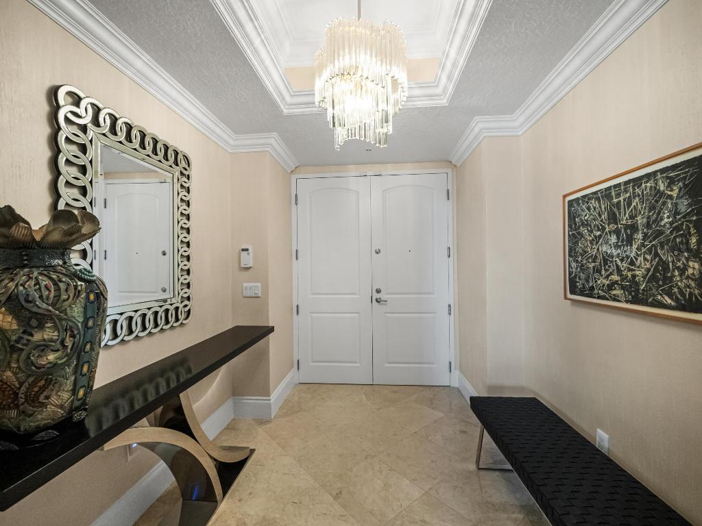 701 S Olive Avenue Unit: 2010