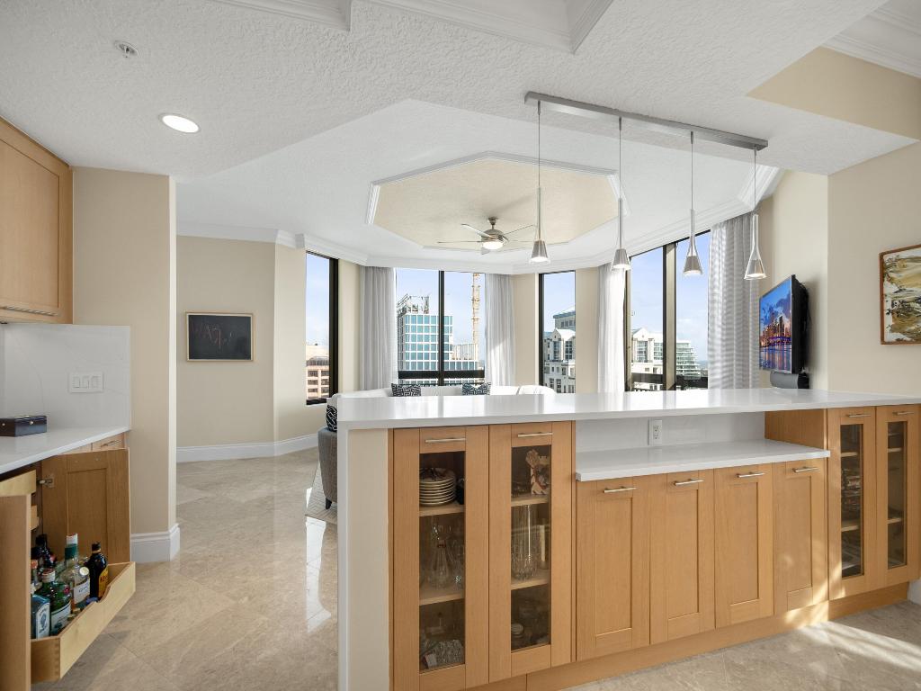 701 S Olive Avenue Unit: 2010