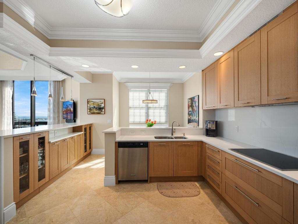 701 S Olive Avenue Unit: 2010