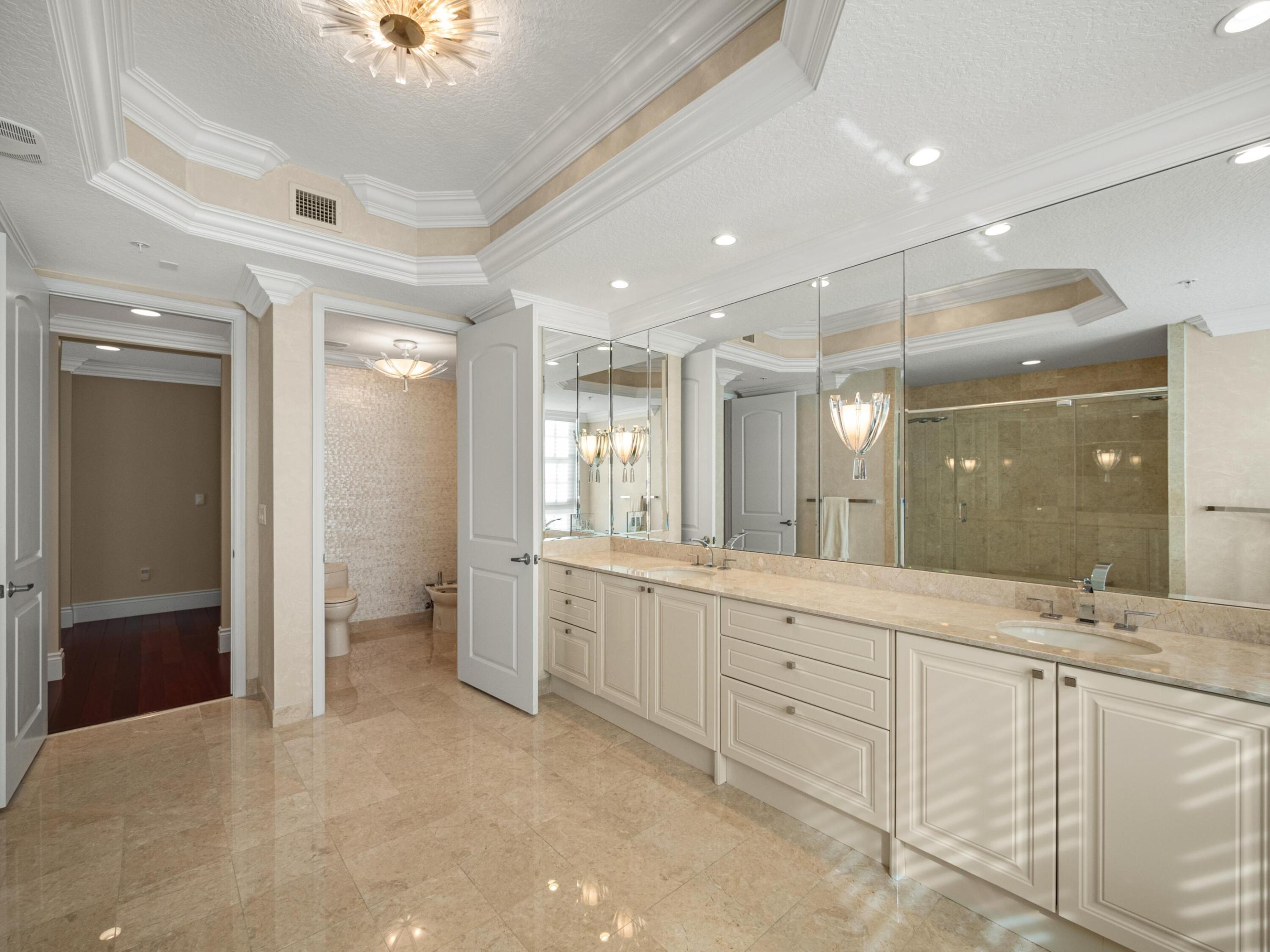 701 S Olive Avenue Unit: 2010