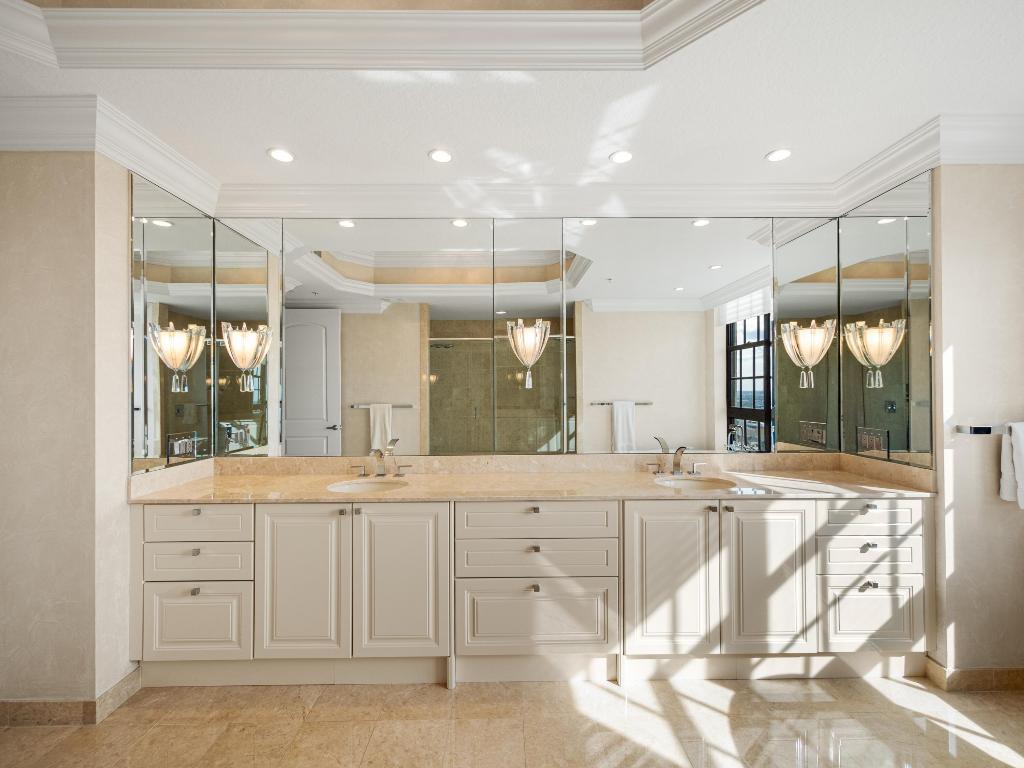 701 S Olive Avenue Unit: 2010