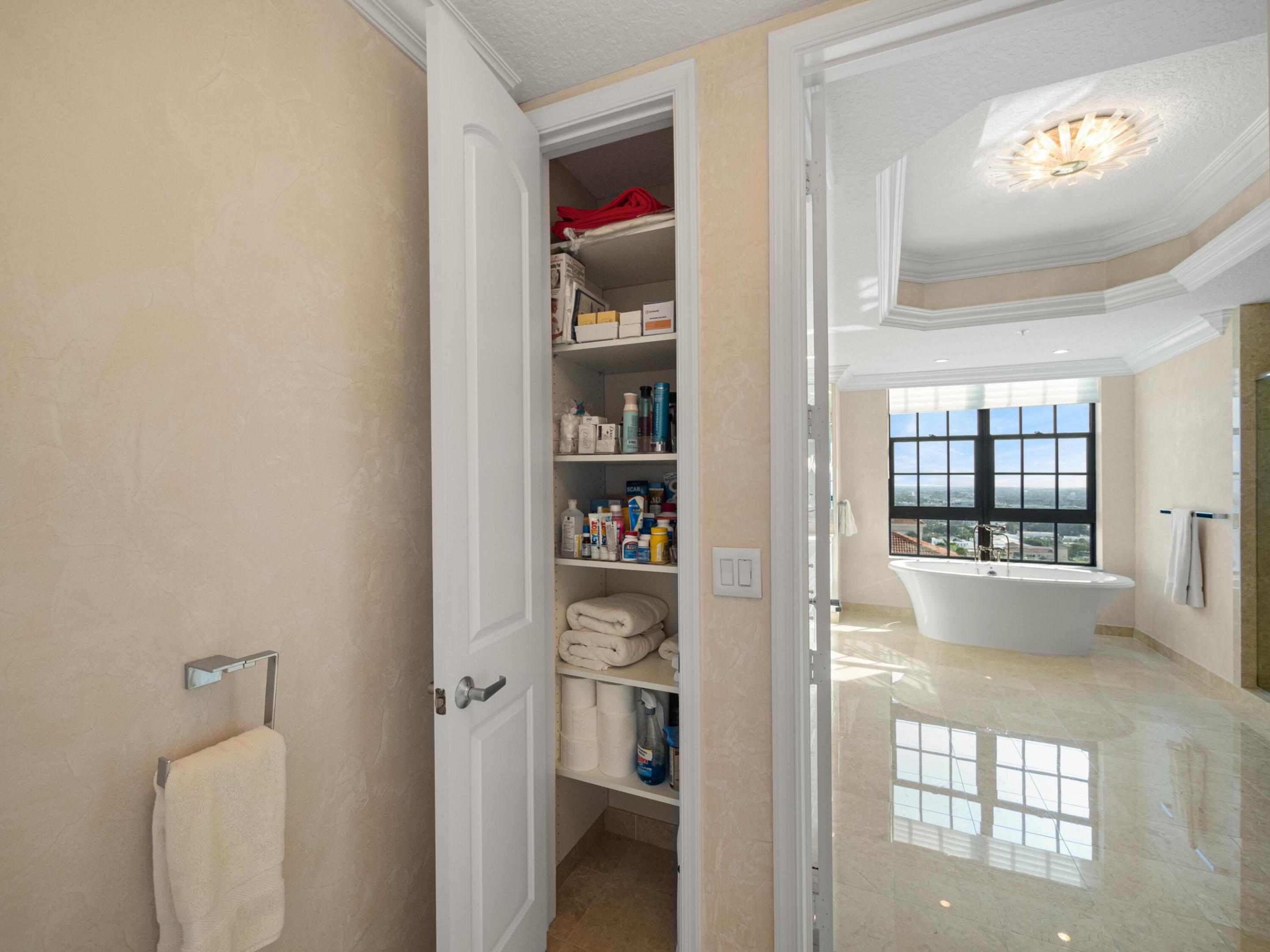 701 S Olive Avenue Unit: 2010