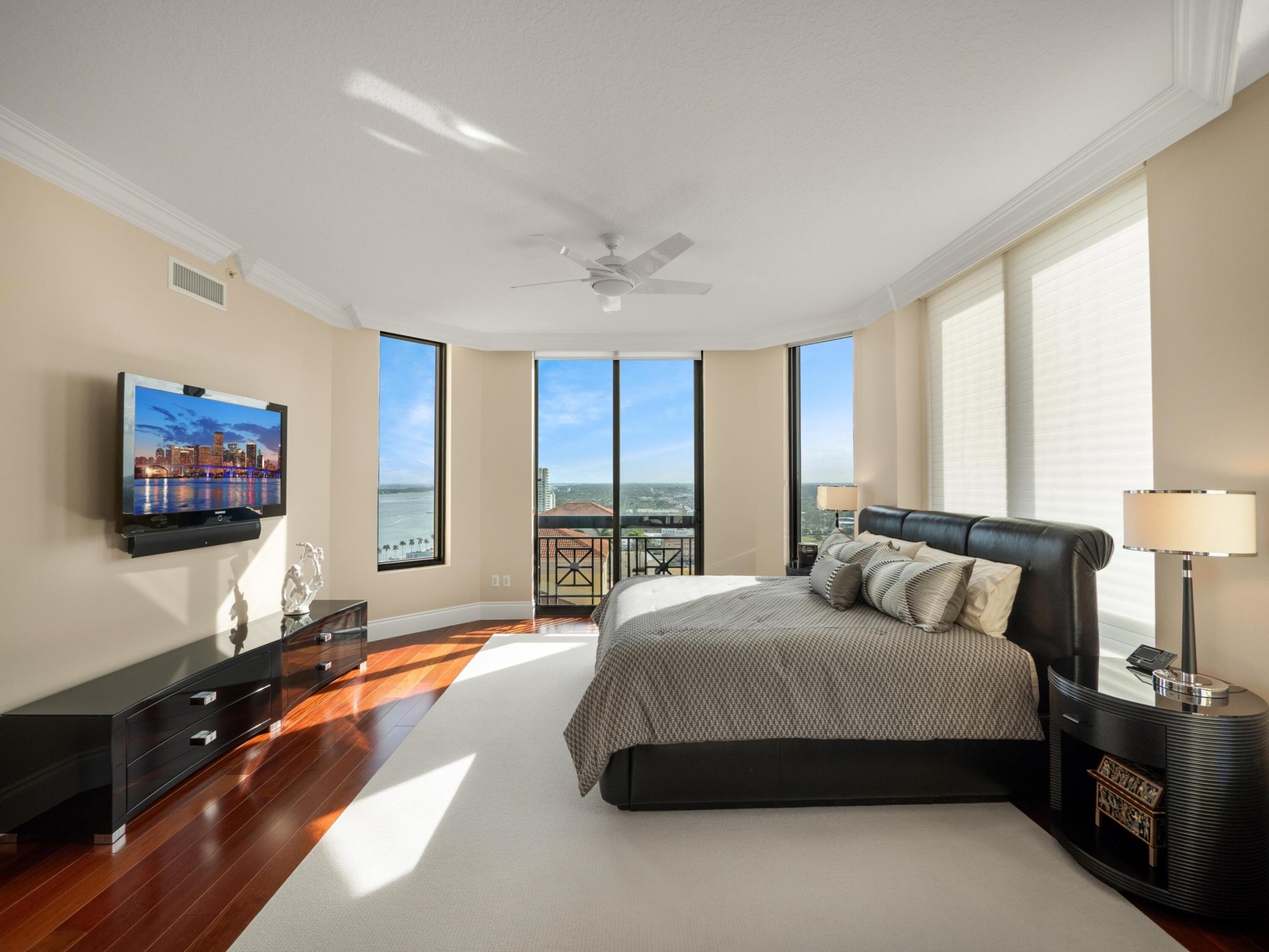 701 S Olive Avenue Unit: 2010