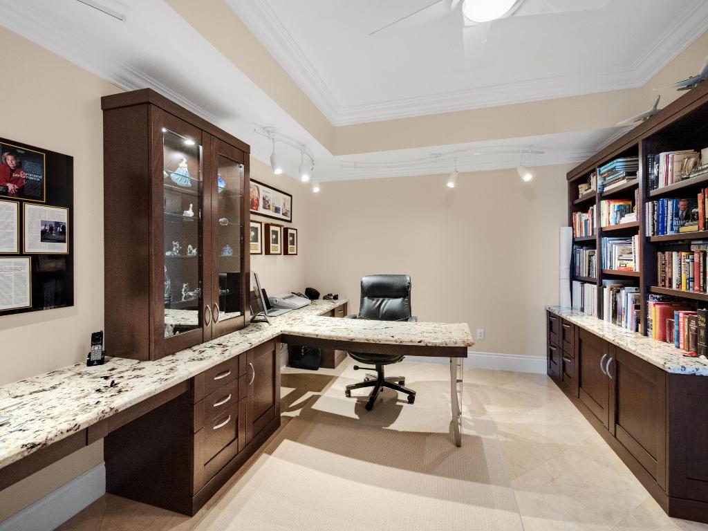 701 S Olive Avenue Unit: 2010