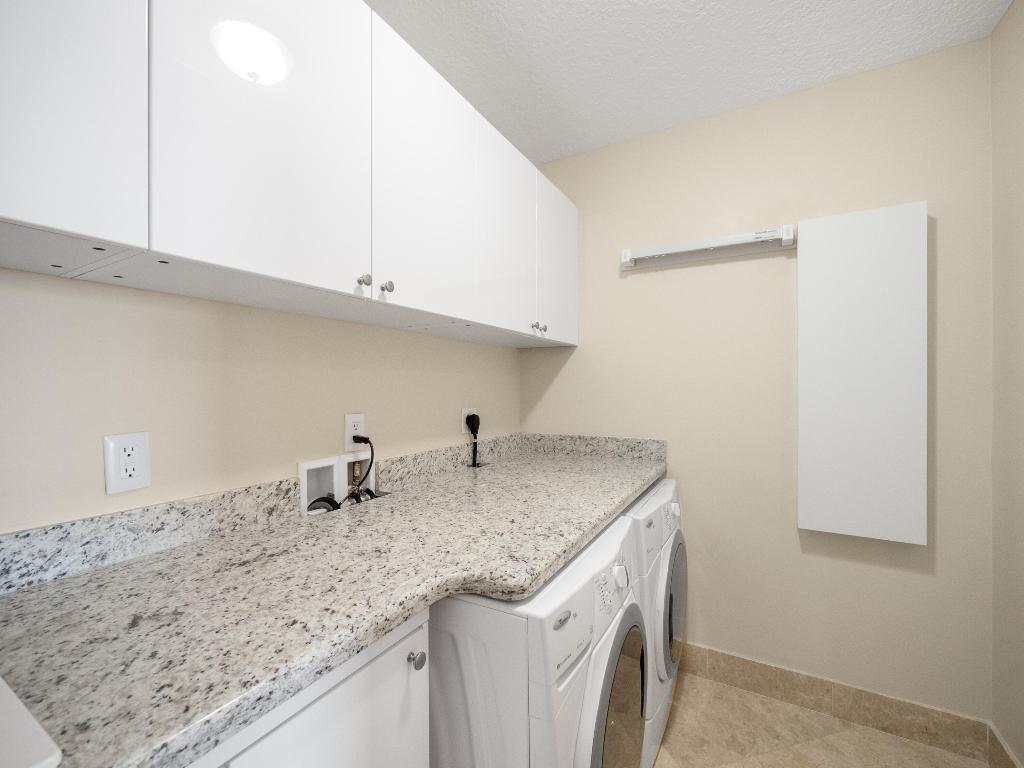 701 S Olive Avenue Unit: 2010