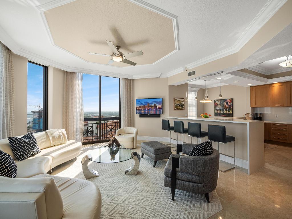 701 S Olive Avenue Unit: 2010