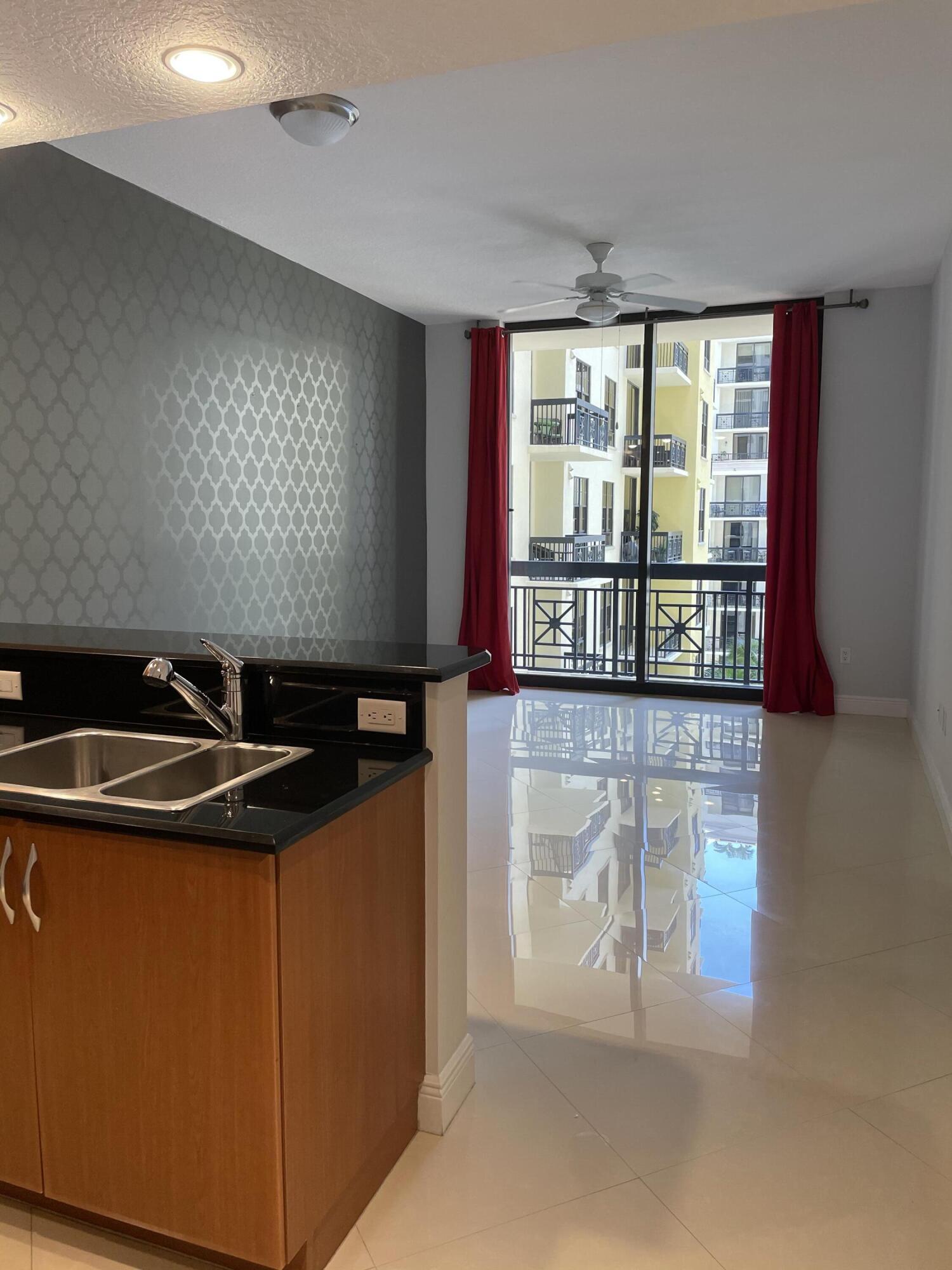 701 S Olive Avenue 810