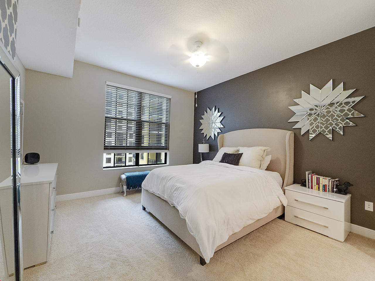 701 S Olive Avenue 810