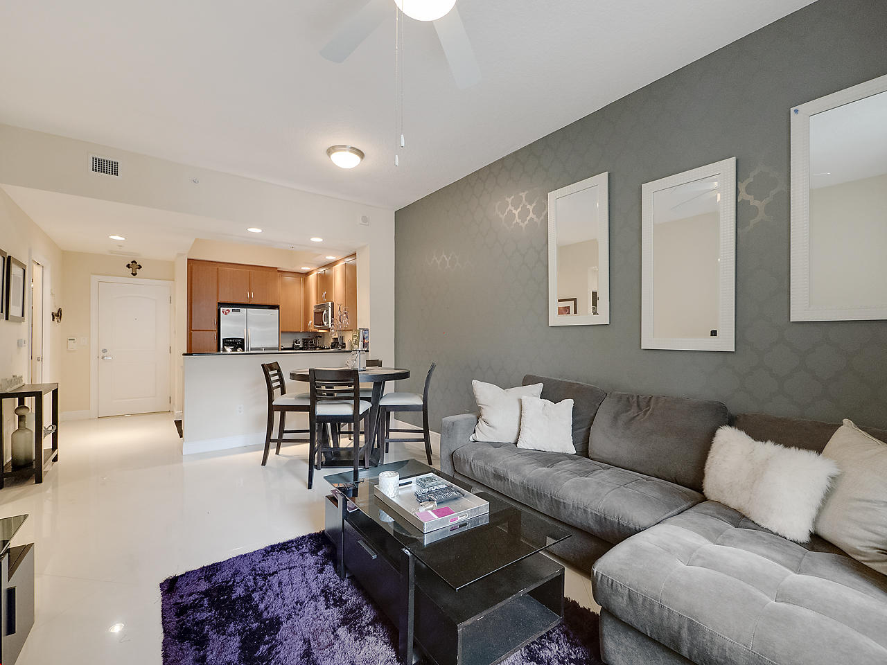 701 S Olive Avenue 810