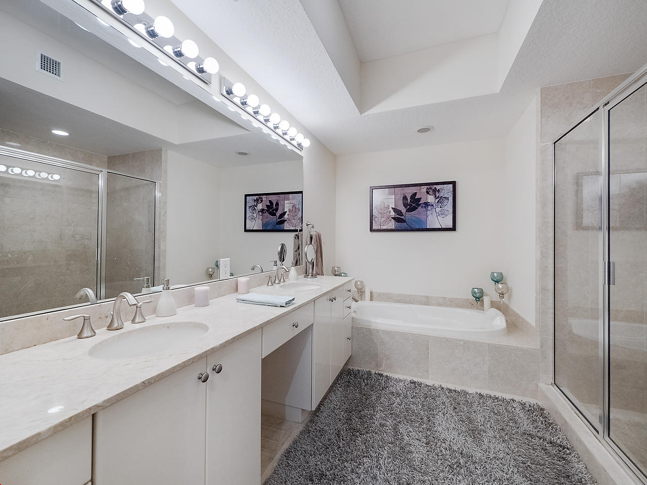 701 S Olive Avenue 810