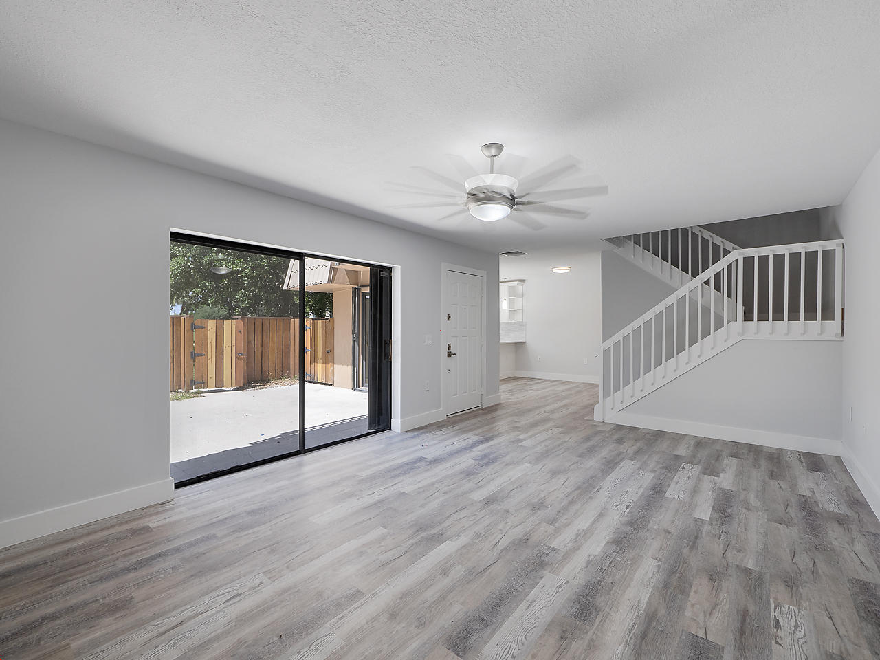 5904 59th Way