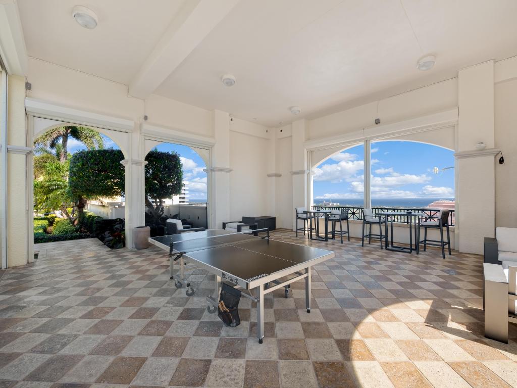 701 S Olive Avenue 1012