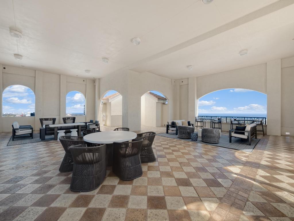 701 S Olive Avenue 1012